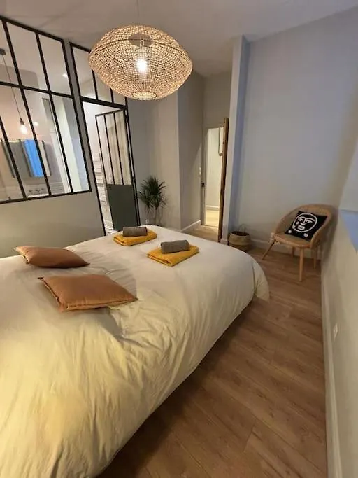 Semesterbostad Maison Climatisee Avec Parking Et Rooftop Avignon Frankrike