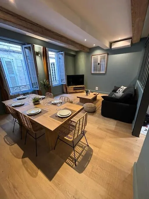 Maison Climatisee Avec Parking Et Rooftop Avignon